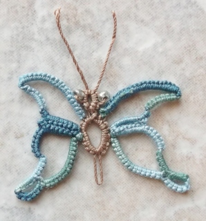 Challenge Accepted – Reader Submission for Weekly Challenge #20 - Luna Moth - Tatted by Marie McCurry in Lizbeth, size 20, blue river glade and mocha brown med.